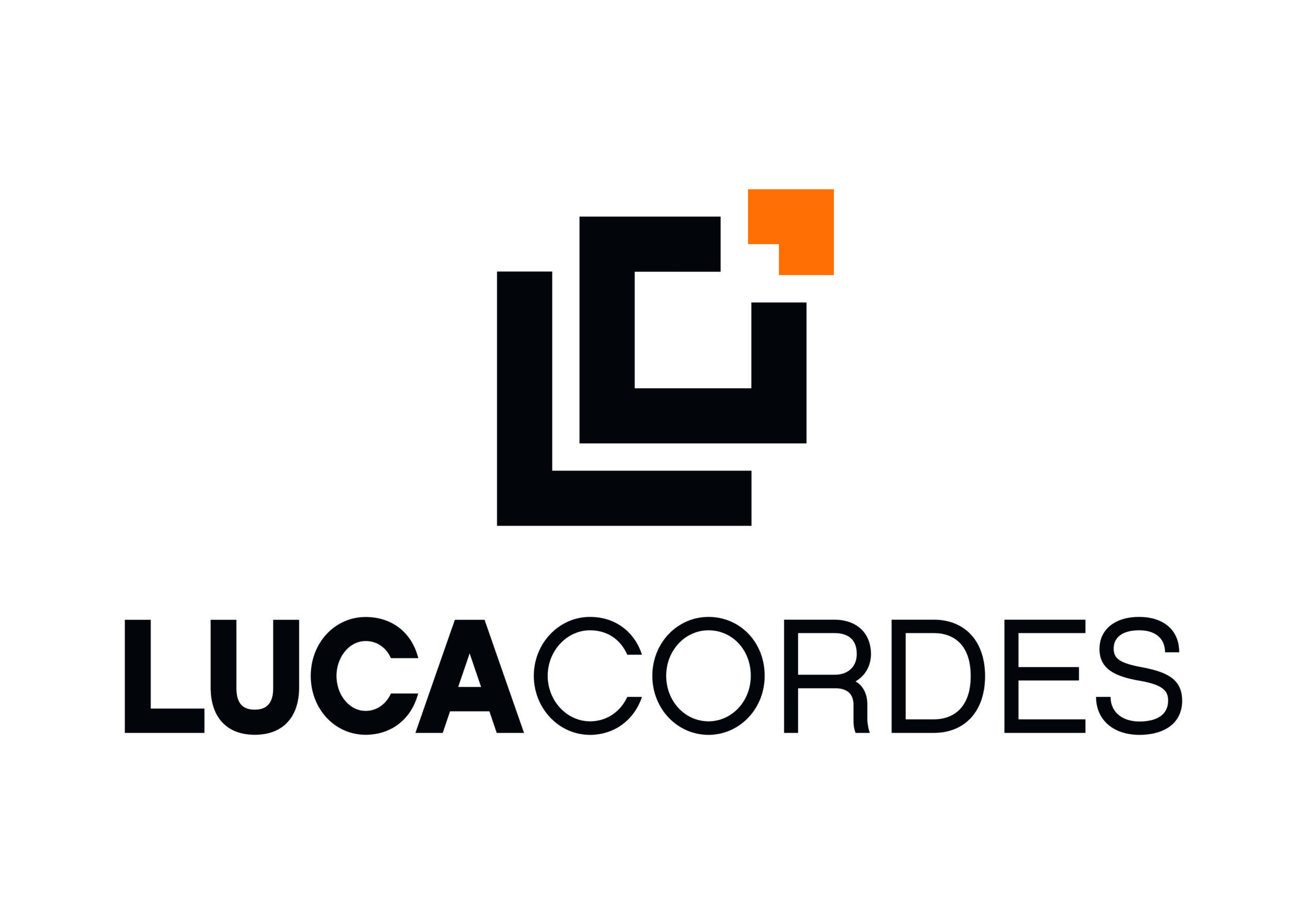 Das Logo von Luca Cordes in schwarzer Schrift mit orangem Farbakzent